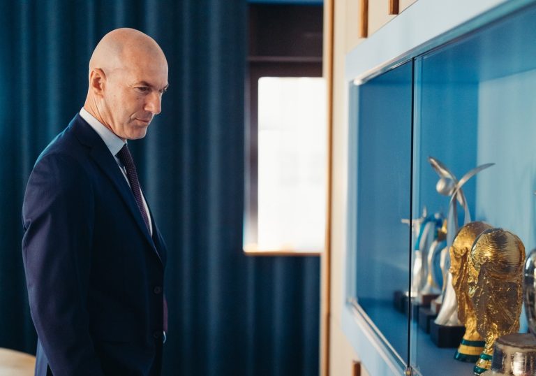 Zidane hizo contundente revelación tras ser presentado como nuevo DT de Francia