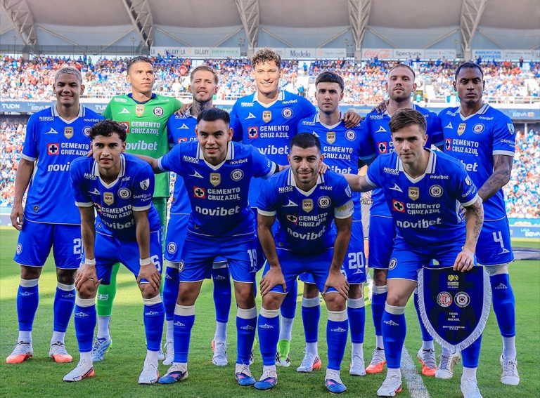 El Cruz Azul de Kevin Mier y Willer Ditta conquista el trofeo Campeón de Campeones