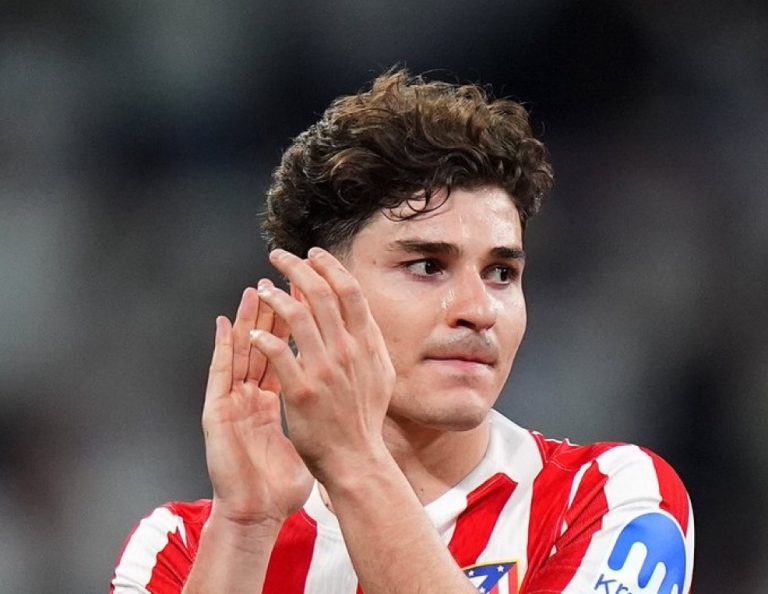 Barcelona insiste en fichar a Julián Álvarez: contundente declaración de Laporta